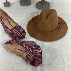 Candies wedge platform shoes 👠 never worn size 8